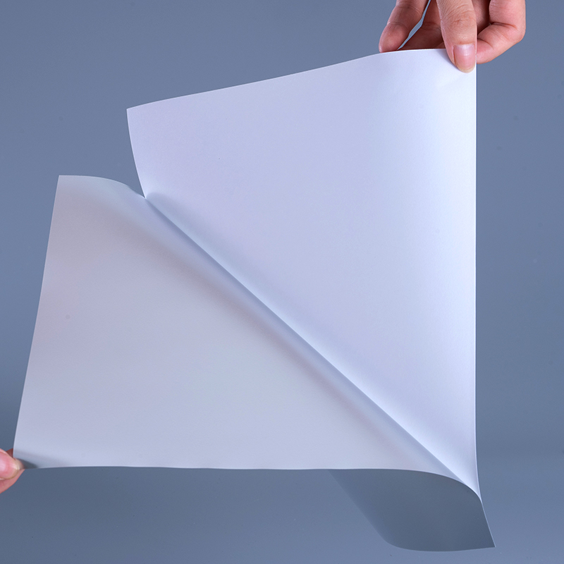 Filme de materiais de etiqueta PET prata mate 50mic com adesivo acrílico à base de água para impressão a jato de tinta UV