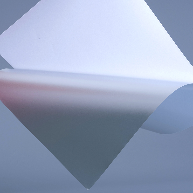 Filme de materiais de etiqueta PET prata mate 50mic com adesivo acrílico à base de água para impressão a jato de tinta UV