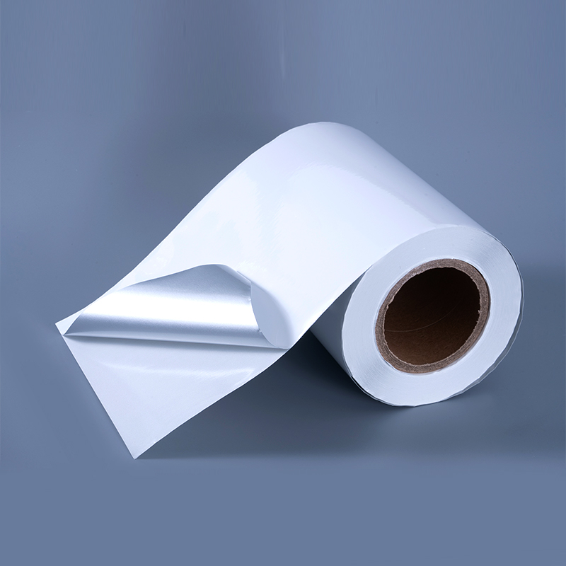 Etiqueta autoadesiva de filme de poliéster aluminizado branco brilhante de 25mic com adesivo acrílico à base de água para impressão a jato de tinta